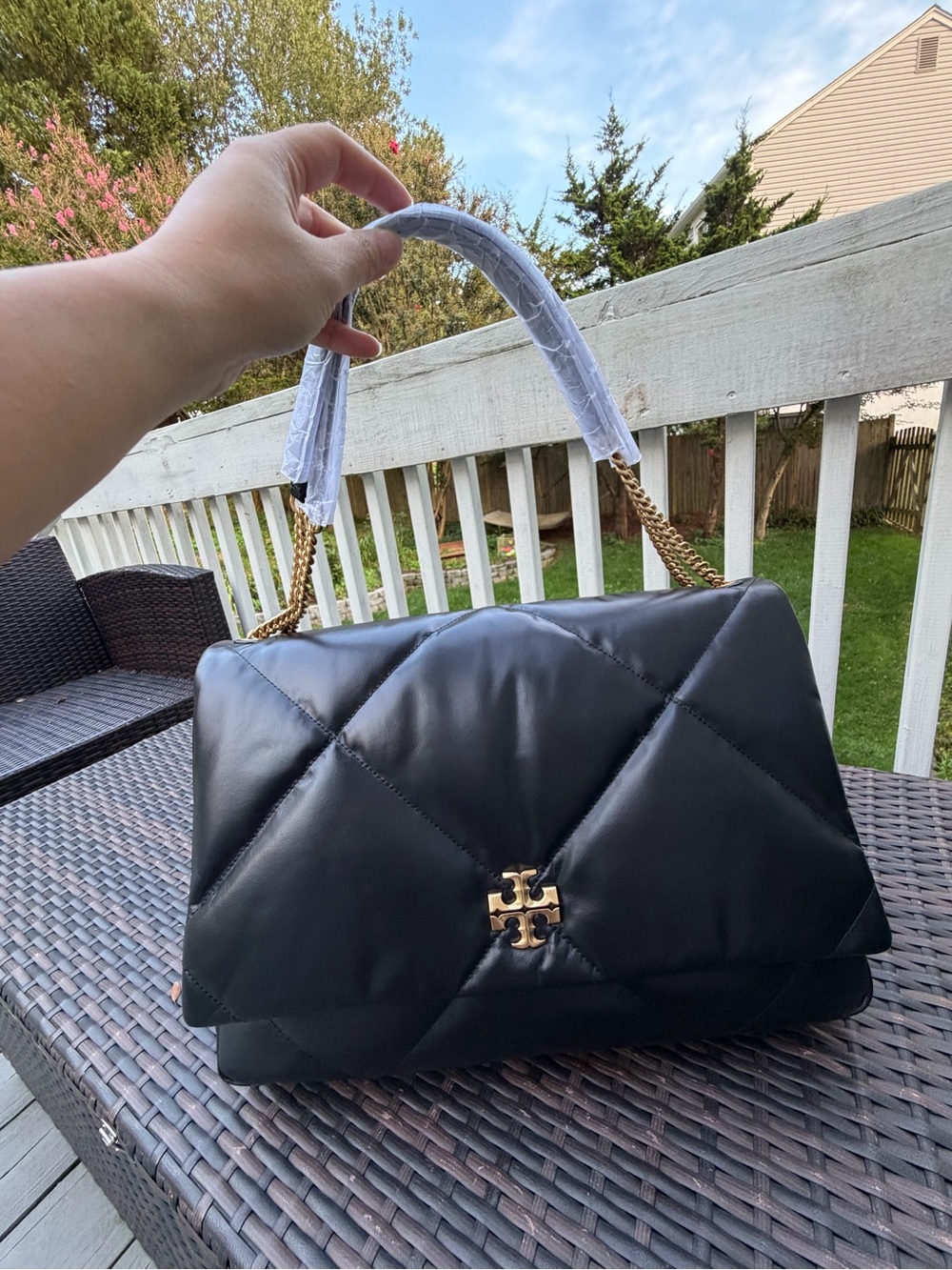 Tory Burch OVERSIZED KIRA DIAMOND QUILT SHOULDER BAG - Picture 3 of 10
